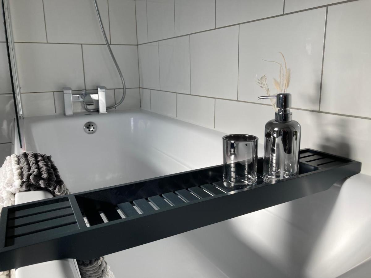 Cheshire Home Stays ครูว์ ภายนอก รูปภาพ