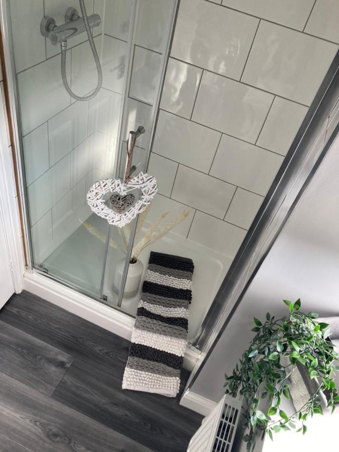 Cheshire Home Stays ครูว์ ภายนอก รูปภาพ